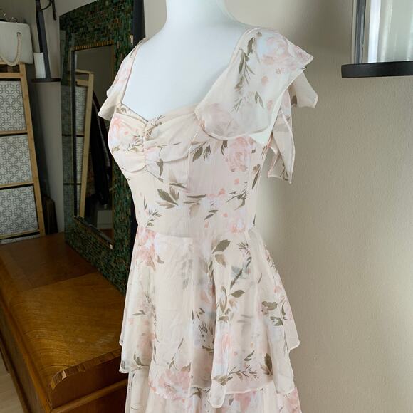 NEW WAYF Size M Abby Off-the-Shoulder Maxi Tiered Dress In Blush Bouquet - Picture 3 of 15